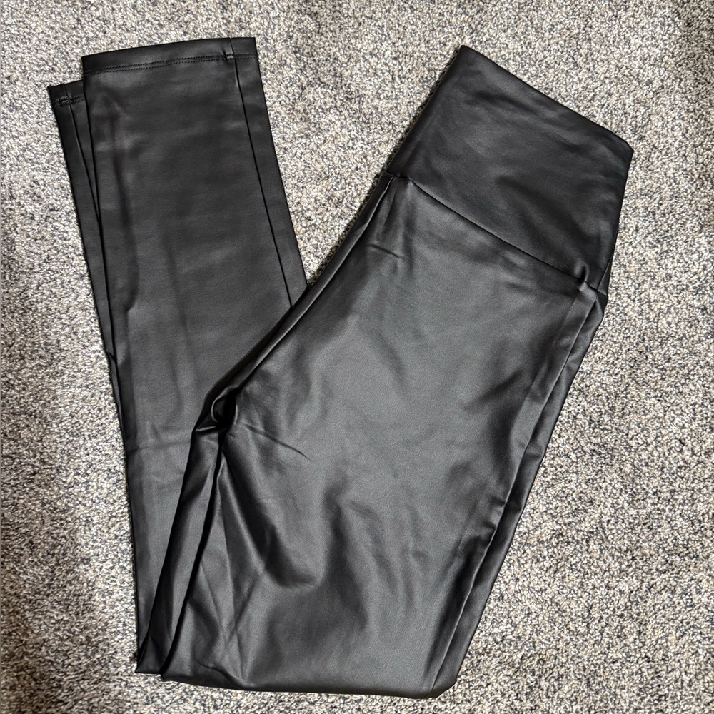 Sleek Black Leather Leggings